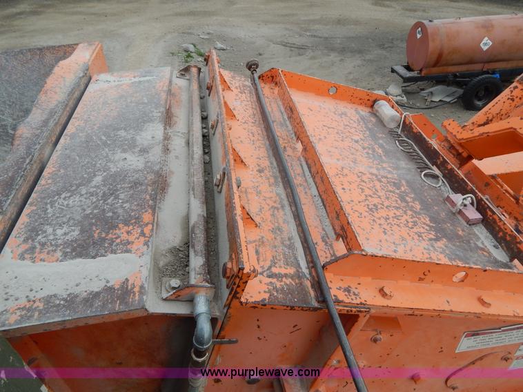 image for item H3438 1998 Eagle 1000-15CV portable impact crusher