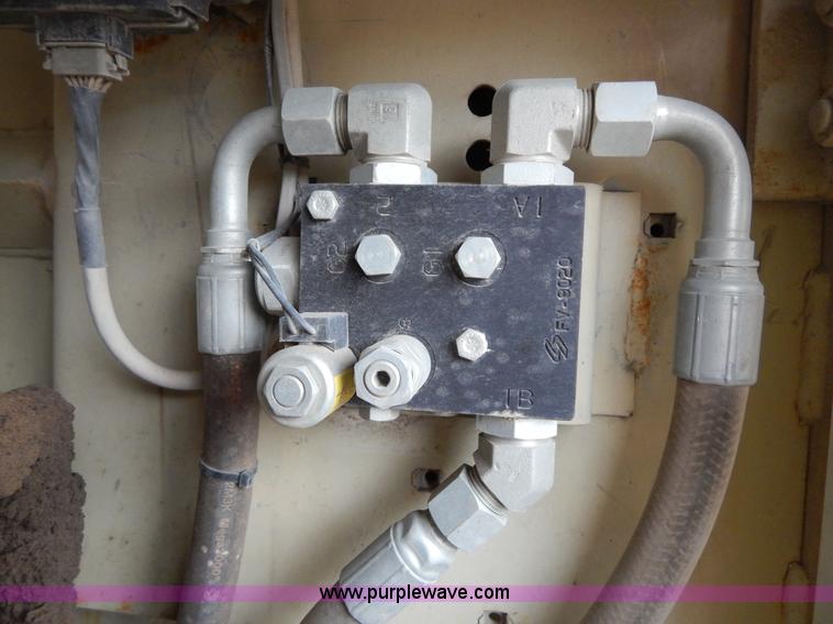 image for item H3439 Nordberg CV90D deck screen