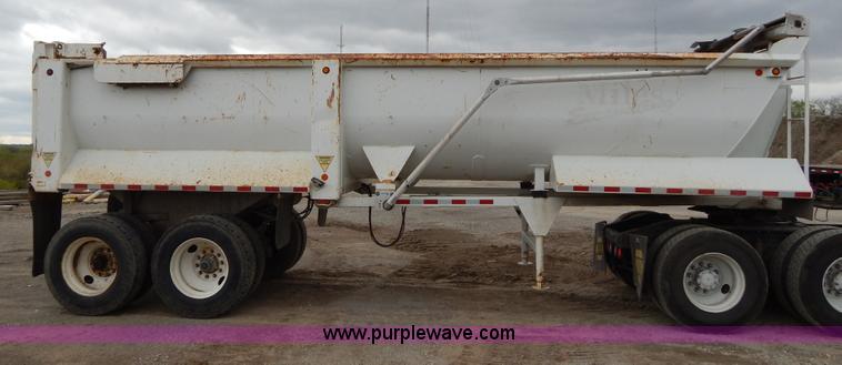 image for item H3440 1996 West barrel end dump trailer