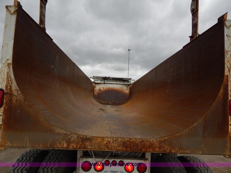 image for item H3440 1996 West barrel end dump trailer