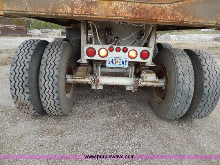 image for item H3440 1996 West barrel end dump trailer