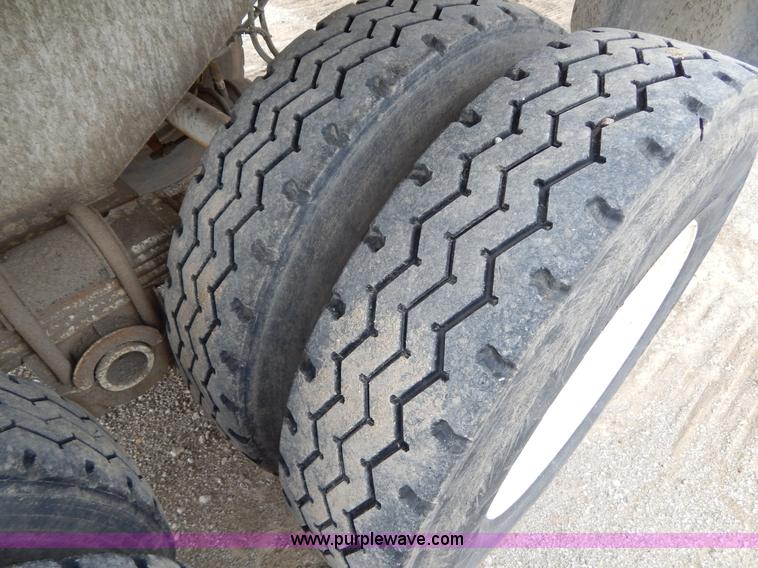 image for item H3440 1996 West barrel end dump trailer