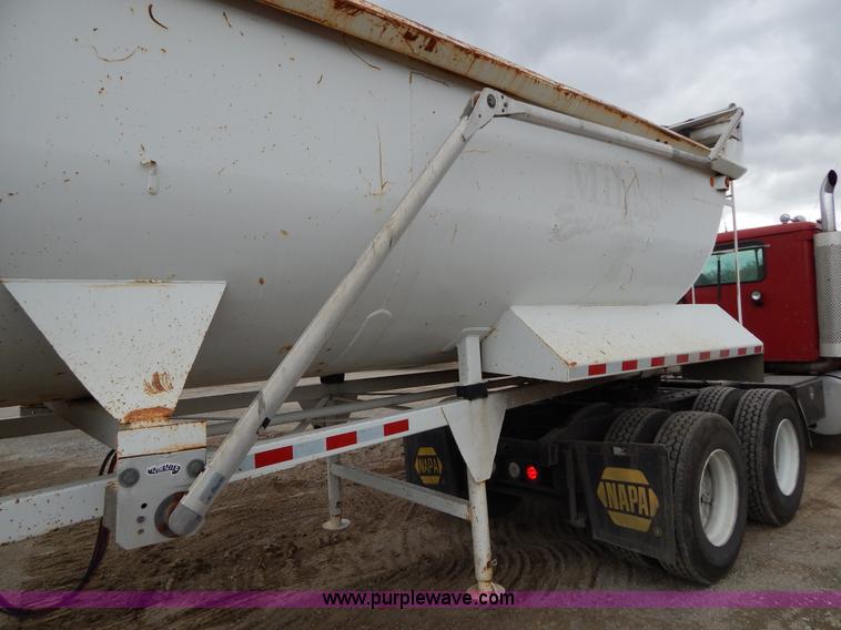image for item H3440 1996 West barrel end dump trailer