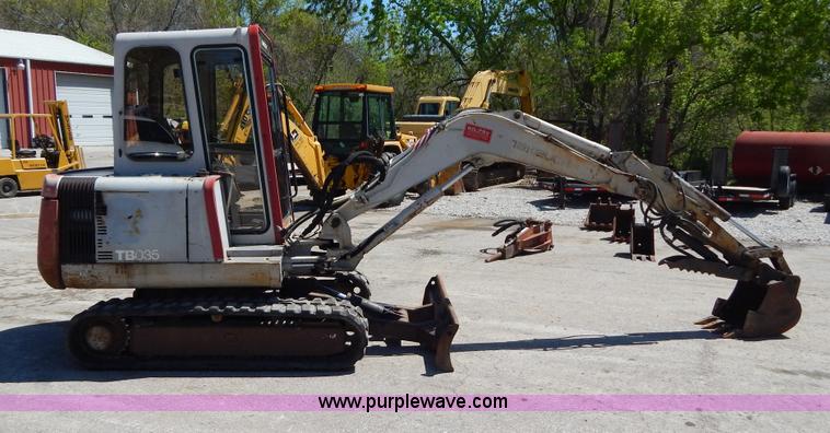 image for item H3441 1995 Takeuchi TB035 compact excavator