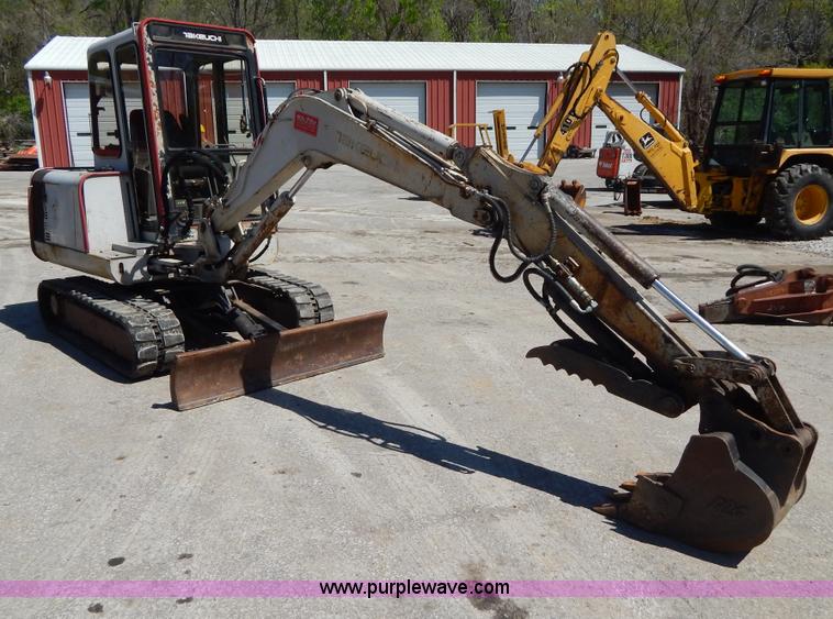 image for item H3441 1995 Takeuchi TB035 compact excavator