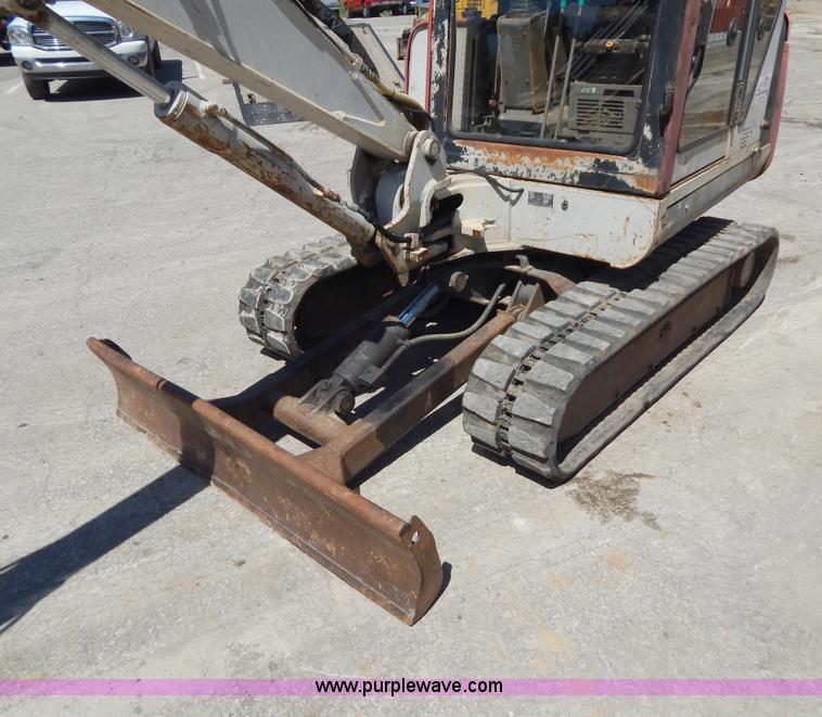 image for item H3441 1995 Takeuchi TB035 compact excavator