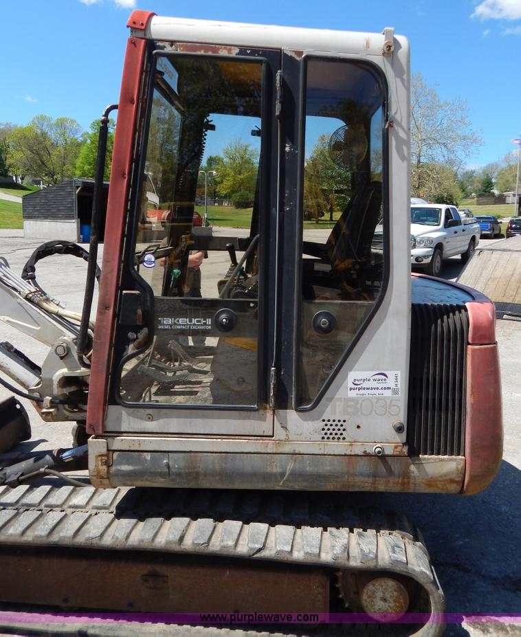 image for item H3441 1995 Takeuchi TB035 compact excavator