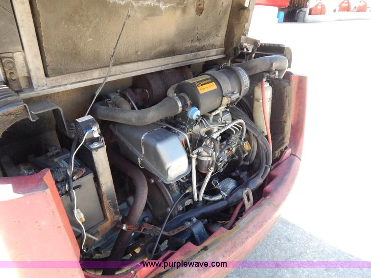 image for item H3441 1995 Takeuchi TB035 compact excavator