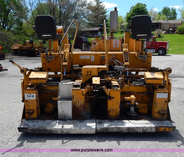 image for item H3442 2000 Blaw-Knox PF5510 crawler asphalt paver