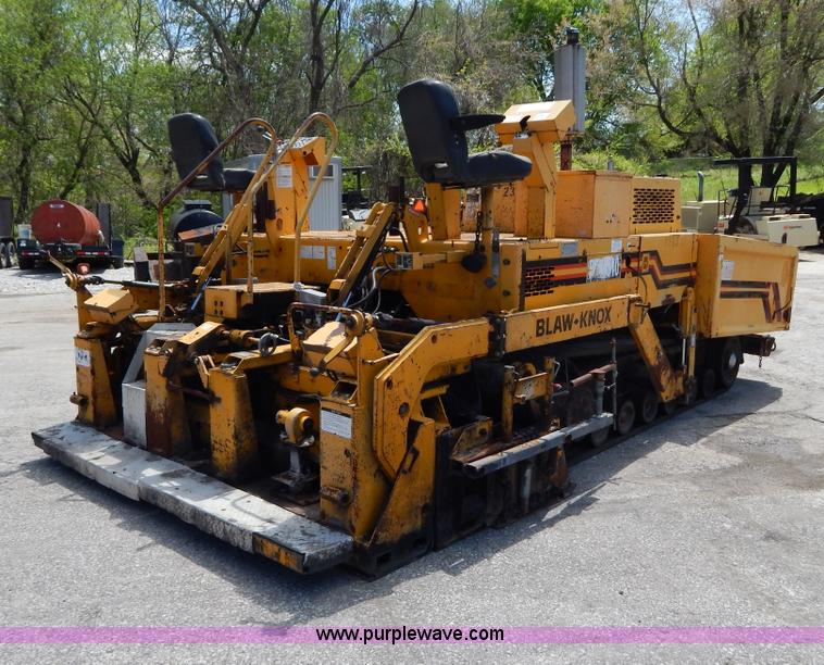 image for item H3442 2000 Blaw-Knox PF5510 crawler asphalt paver