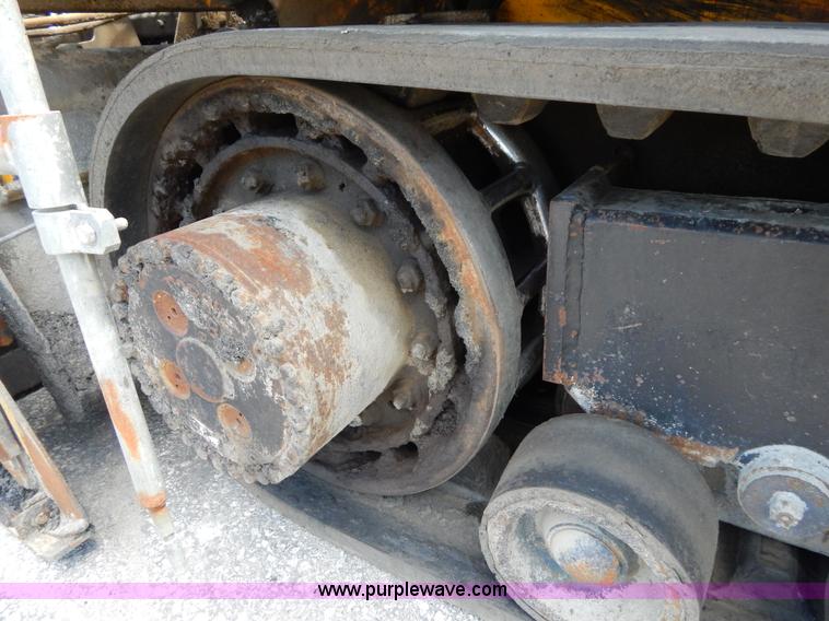 image for item H3442 2000 Blaw-Knox PF5510 crawler asphalt paver
