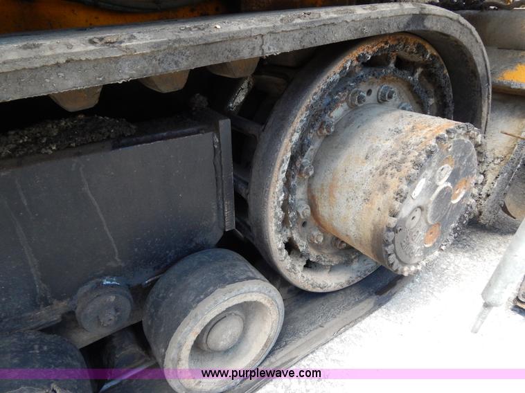image for item H3442 2000 Blaw-Knox PF5510 crawler asphalt paver