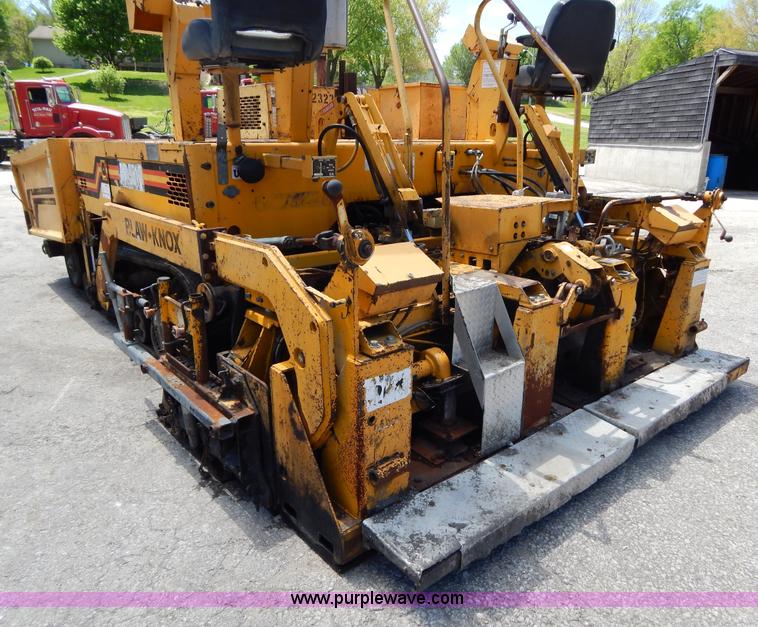 image for item H3442 2000 Blaw-Knox PF5510 crawler asphalt paver