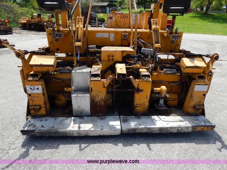image for item H3442 2000 Blaw-Knox PF5510 crawler asphalt paver