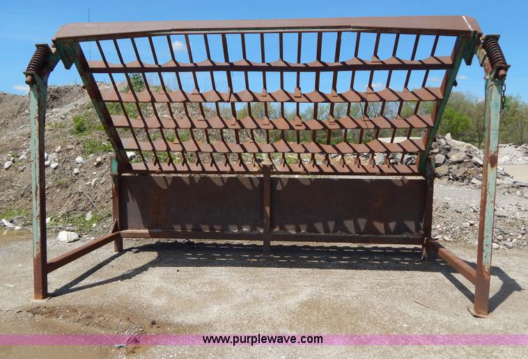 image for item H3443 Lucky 8' x 16' stationary rip rap screen