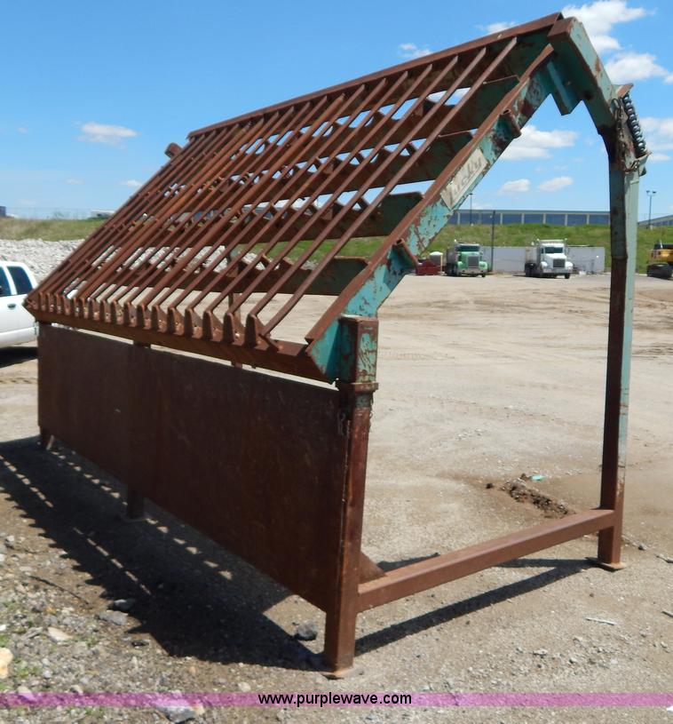 image for item H3443 Lucky 8' x 16' stationary rip rap screen