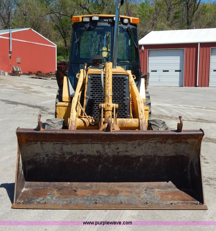 image for item H3444 1995 John Deere 410D backhoe