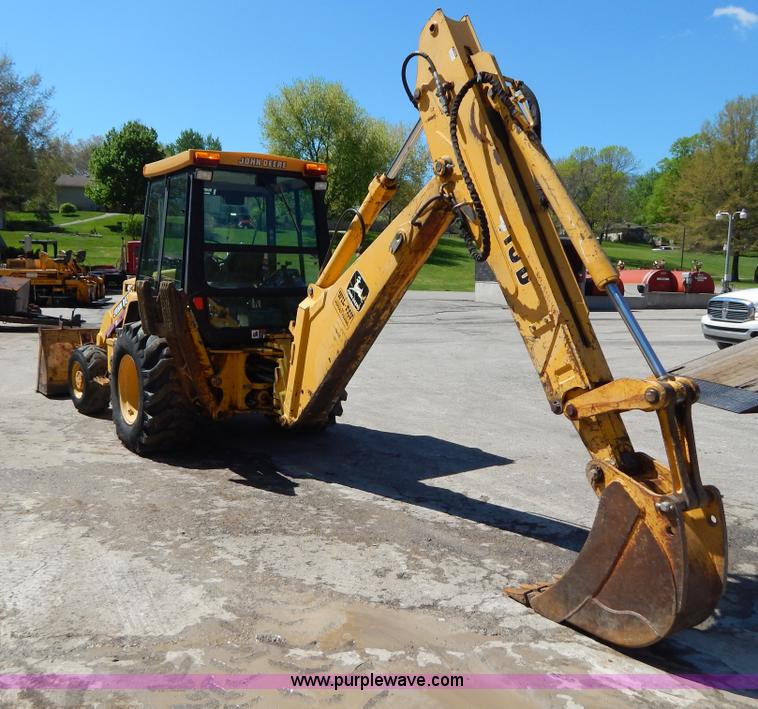 image for item H3444 1995 John Deere 410D backhoe
