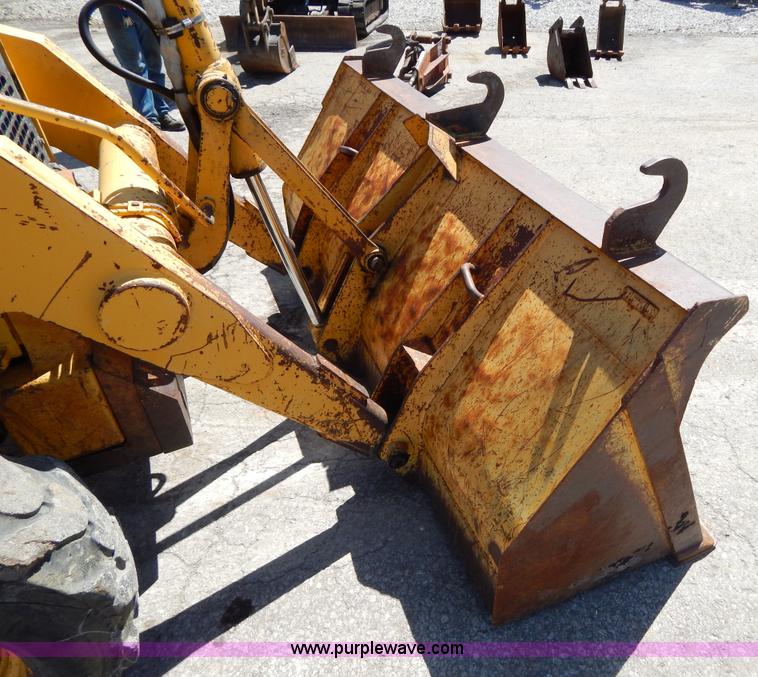 image for item H3444 1995 John Deere 410D backhoe