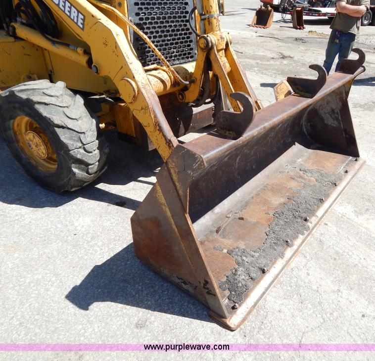 image for item H3444 1995 John Deere 410D backhoe