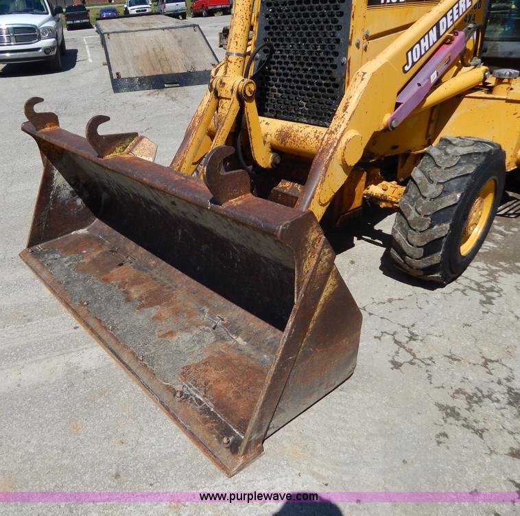 image for item H3444 1995 John Deere 410D backhoe