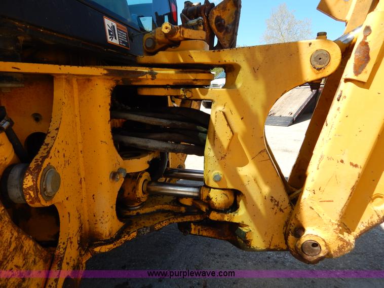 image for item H3444 1995 John Deere 410D backhoe