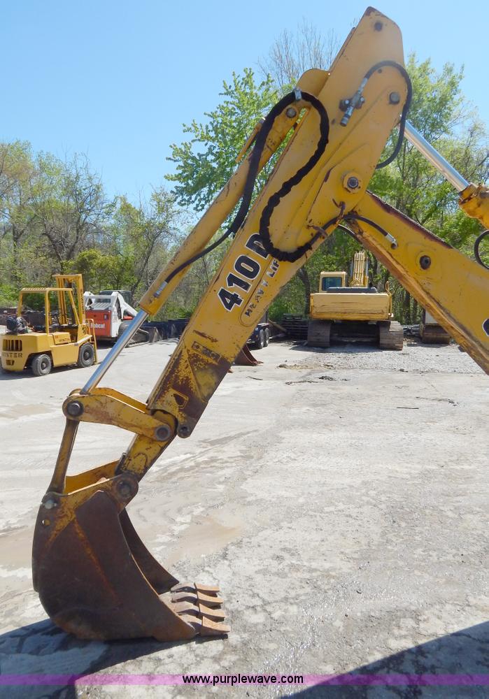 image for item H3444 1995 John Deere 410D backhoe