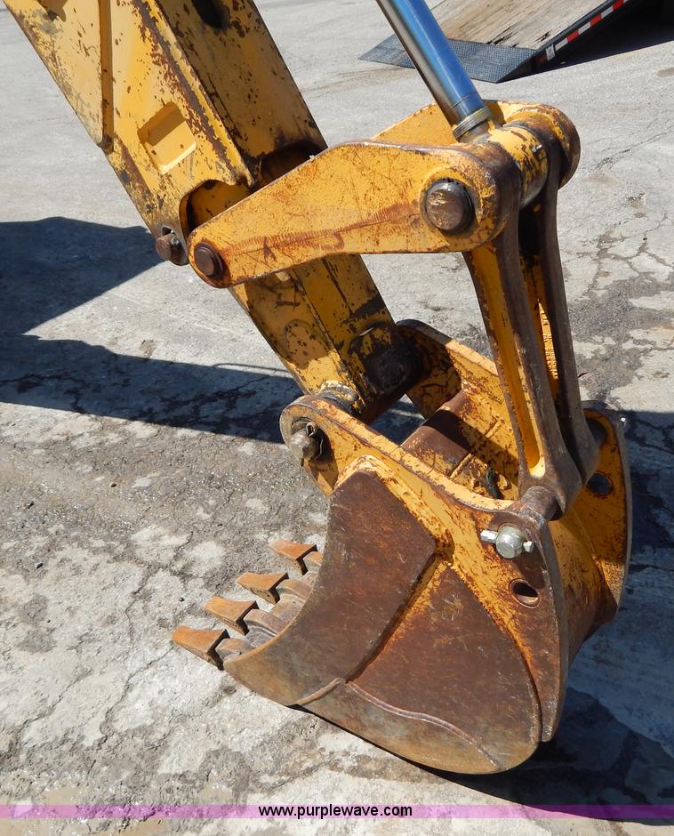 image for item H3444 1995 John Deere 410D backhoe