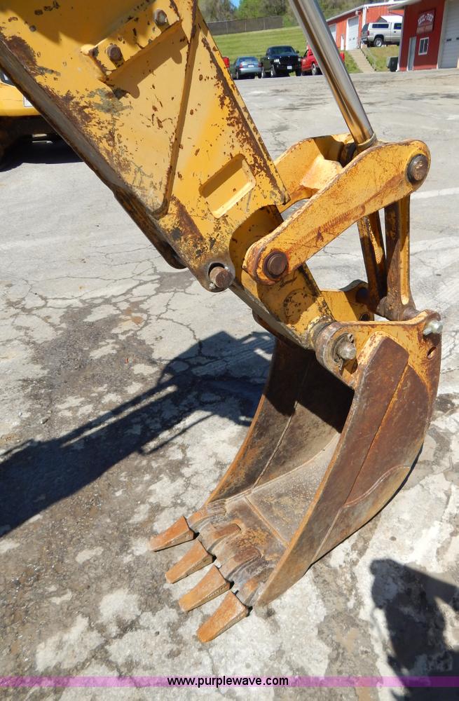 image for item H3444 1995 John Deere 410D backhoe