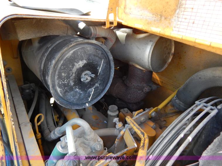 image for item H3444 1995 John Deere 410D backhoe