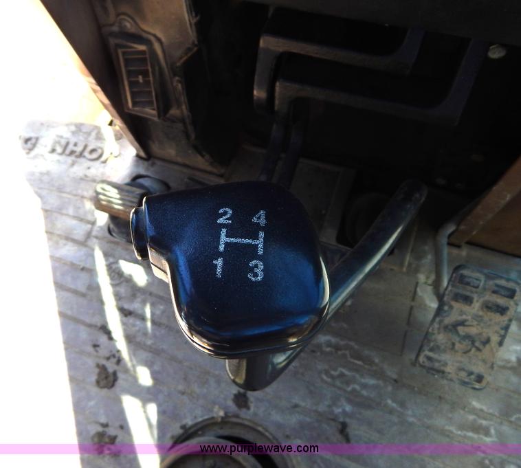 image for item H3444 1995 John Deere 410D backhoe