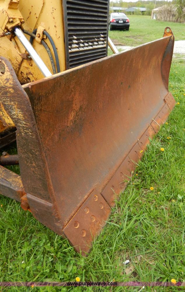 image for item H3445 1973 Caterpillar D4D dozer