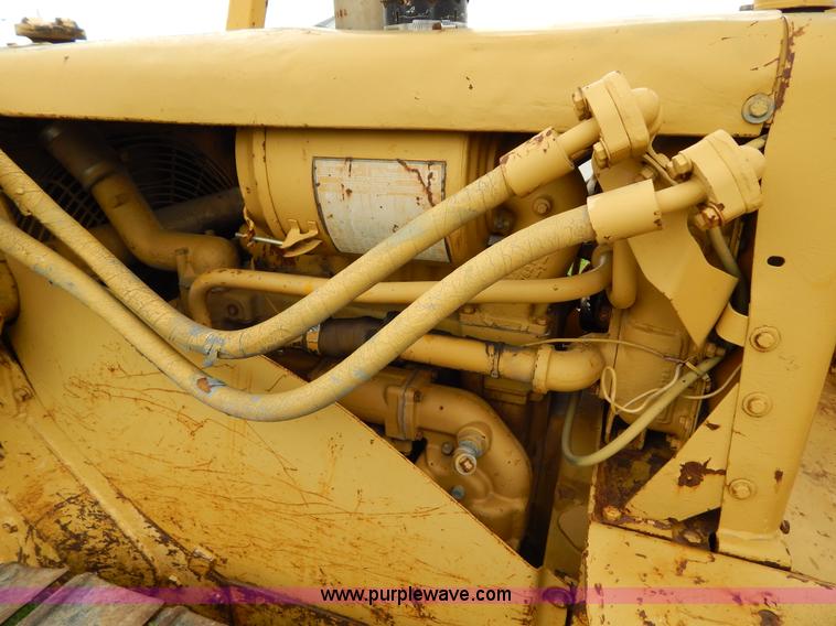 image for item H3445 1973 Caterpillar D4D dozer