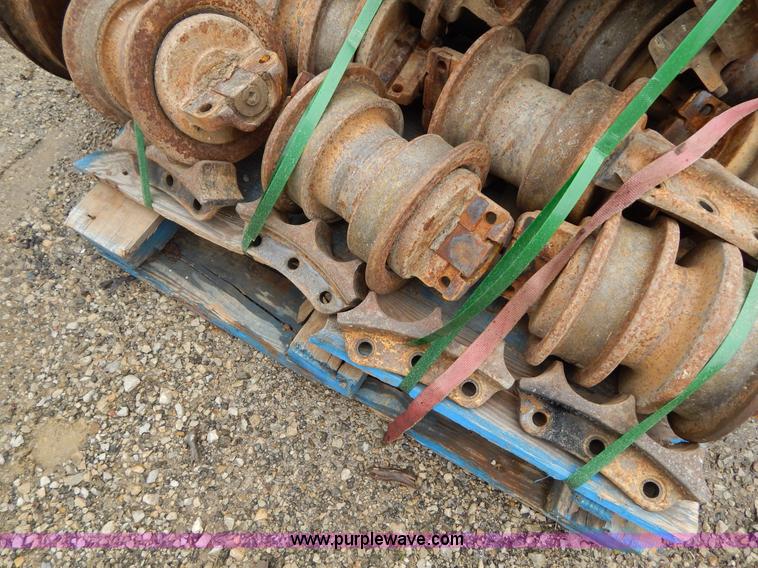 image for item H3446 Assorted Caterpillar 963 parts