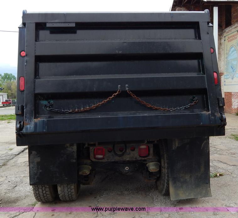image for item H3448 1997 Mack RD688S dump truck