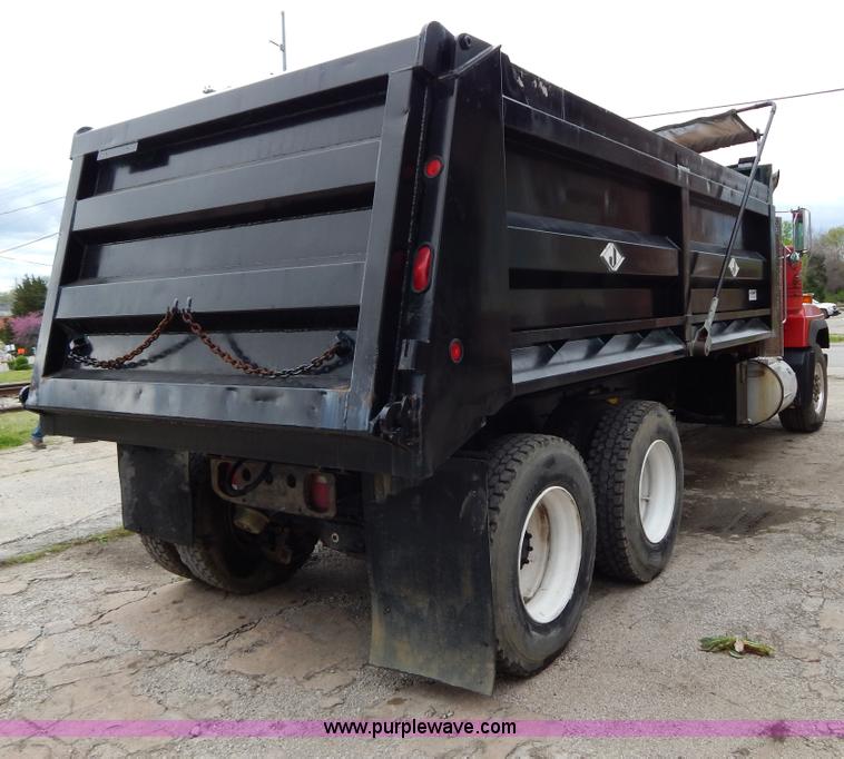 image for item H3448 1997 Mack RD688S dump truck