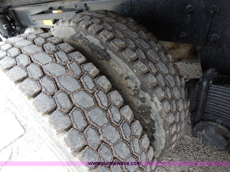 image for item H3448 1997 Mack RD688S dump truck