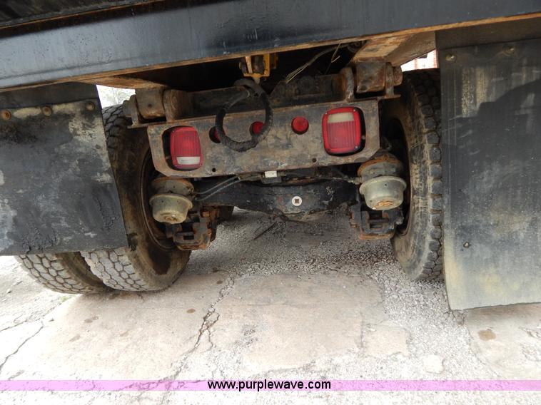 image for item H3448 1997 Mack RD688S dump truck