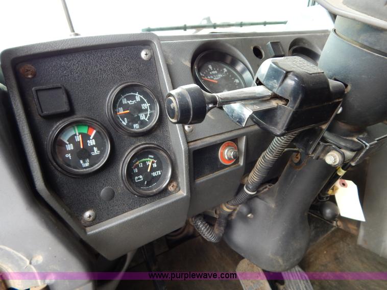 image for item H3448 1997 Mack RD688S dump truck