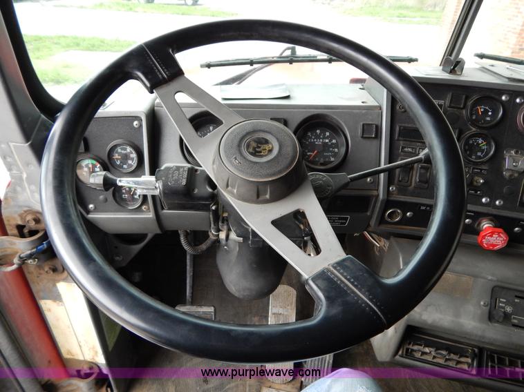 image for item H3448 1997 Mack RD688S dump truck