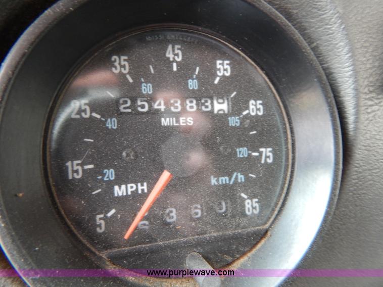 image for item H3448 1997 Mack RD688S dump truck