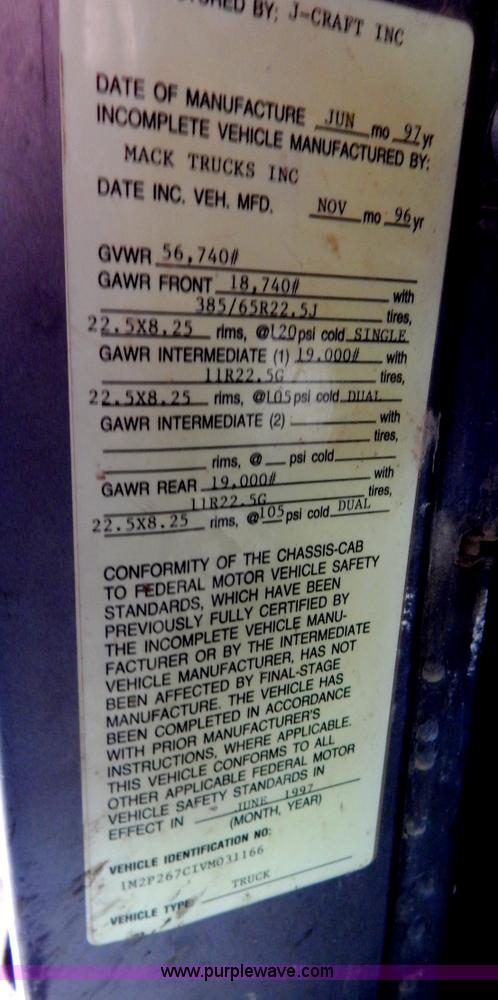 image for item H3448 1997 Mack RD688S dump truck