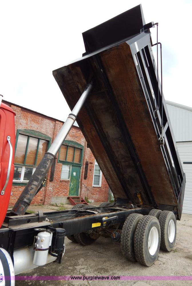 image for item H3448 1997 Mack RD688S dump truck