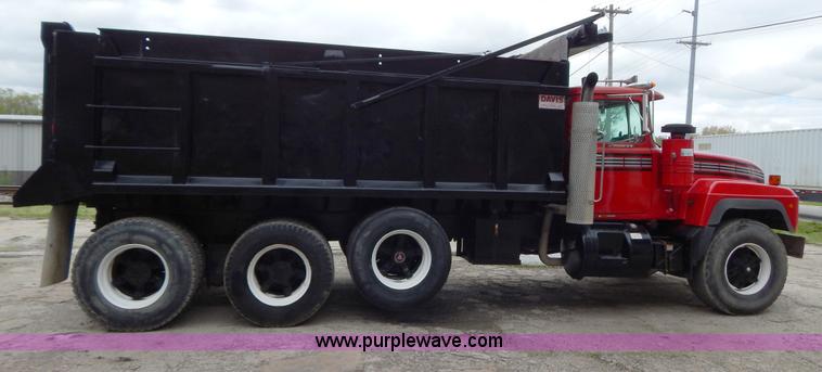 image for item H3449 1996 Mack RD688S triple axle dump truck