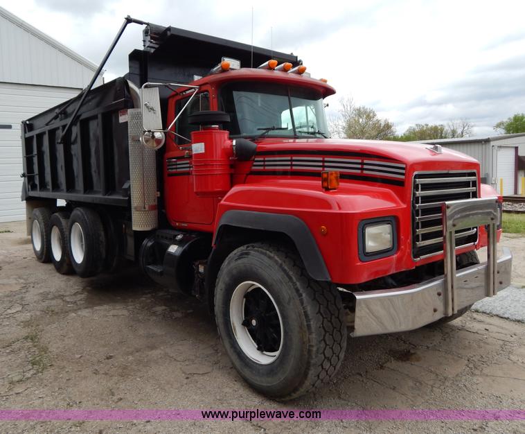 image for item H3449 1996 Mack RD688S triple axle dump truck