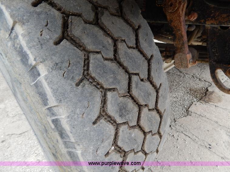 image for item H3449 1996 Mack RD688S triple axle dump truck