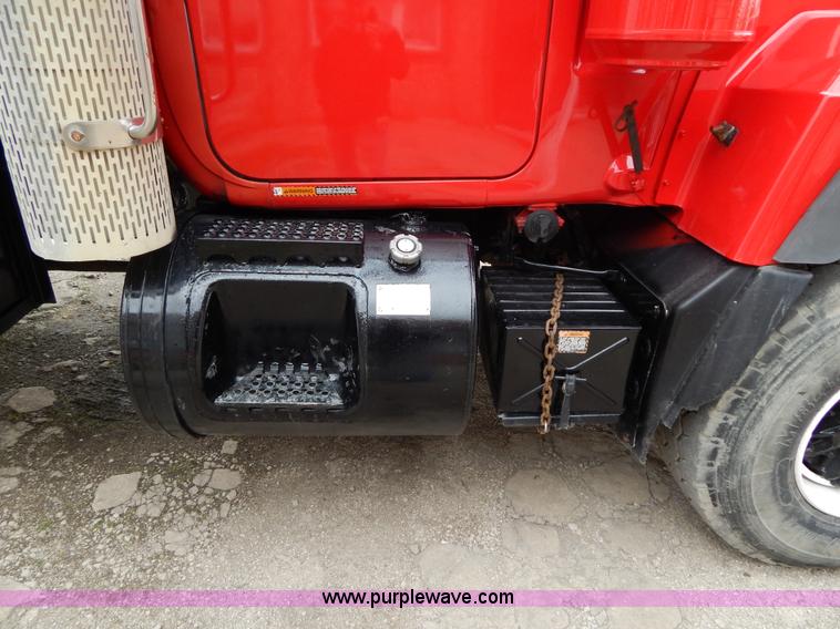 image for item H3449 1996 Mack RD688S triple axle dump truck