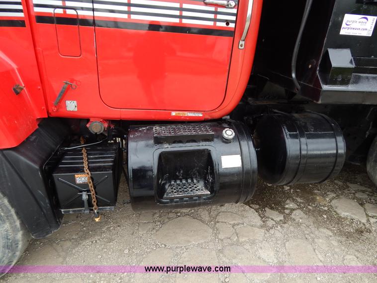 image for item H3449 1996 Mack RD688S triple axle dump truck