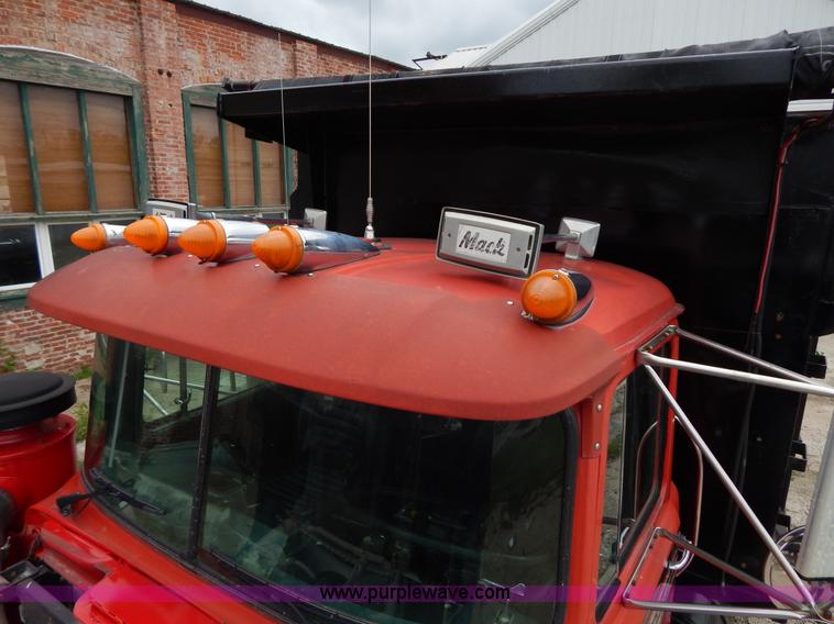 image for item H3449 1996 Mack RD688S triple axle dump truck