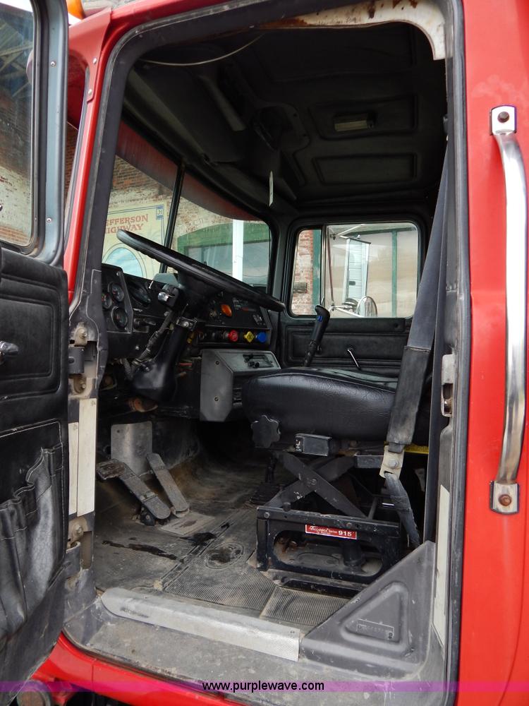 image for item H3449 1996 Mack RD688S triple axle dump truck